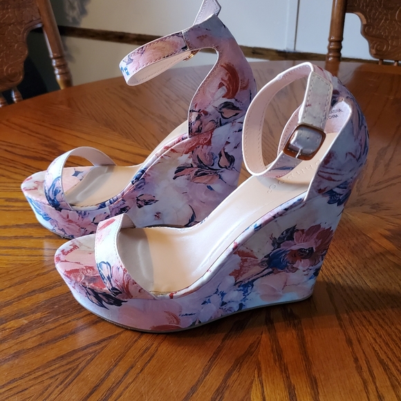 Wedges - Picture 3 of 4